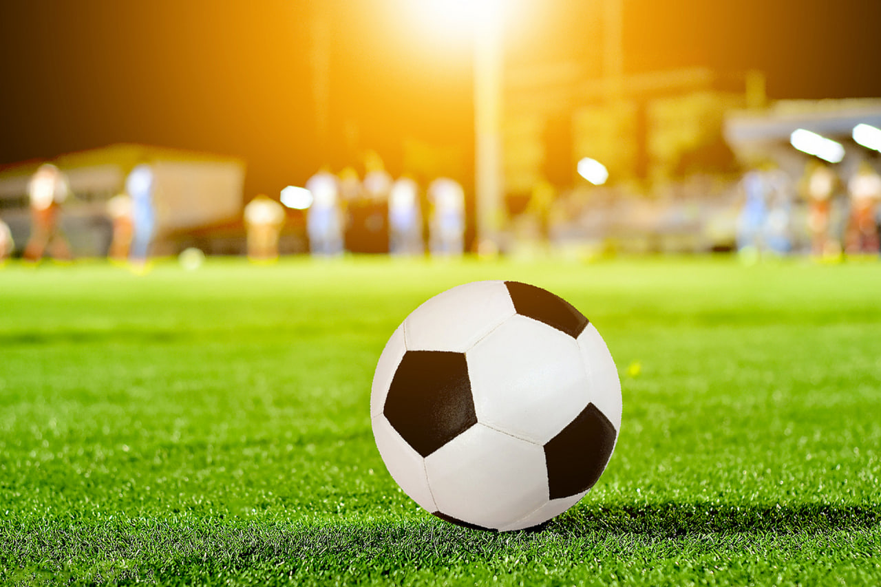 足球比赛现场精彩瞬间